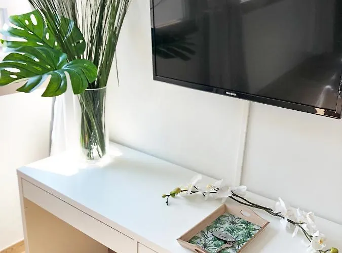 Gramsci מלון דירות פארמה